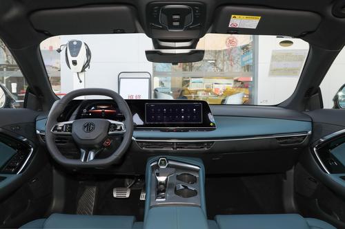 MG7 2023款 2.0T 猎美奢享版，是否值得入手一试？