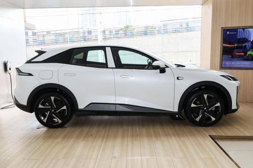 长安这款新车怎样？综合续航1120km，中型SUV空间大，适合年轻人