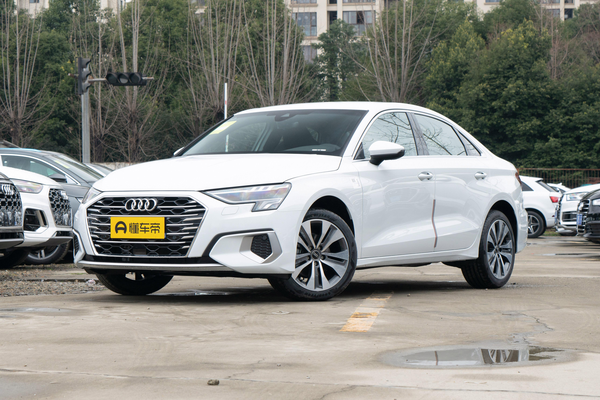 奥迪A3 2022款 A3L Limousine 35 TFSI 进取致雅型USB/Type-C接口数量_影音娱乐图