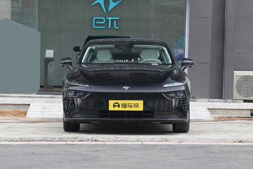 解析东风奕派eπ007，定位中大型车，3.9秒可破百，家用值得选吗