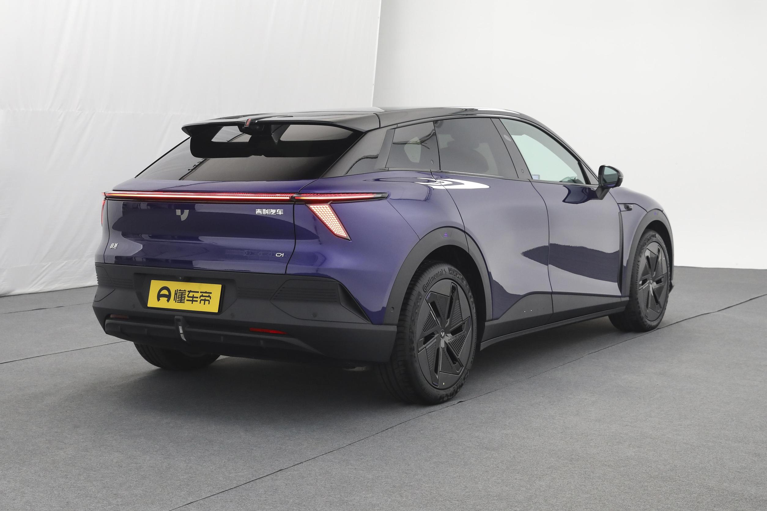 极越01 2023款 Max Performance图片_极越_1/212张图片_汽车外观图库_懂车帝