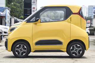 3门2座微型电动车，纯电续航305km，可快充，五菱Nano EV怎么样图3