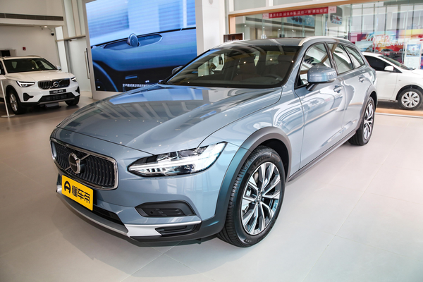 沃尔沃V90 2023款 Cross Country B5 AWD 智远版厂商_基本信息图