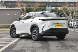 36.99万起的雷克萨斯SUV，百公里加速5.3秒，考虑吗？图3