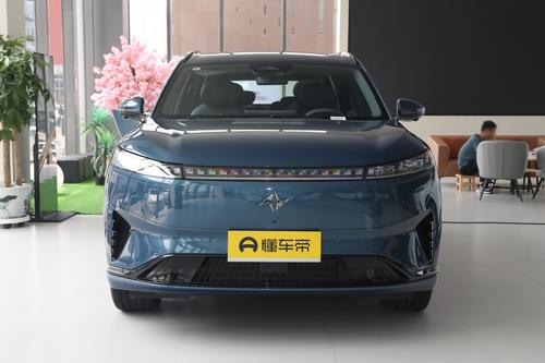 东风奕派eπ008：大六座+2.8万优惠，可选装车载冰箱家用如何？