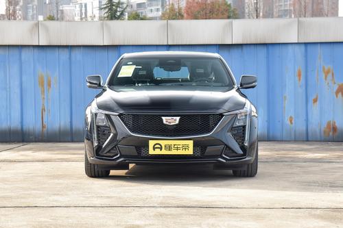 轴距2947mm，配2.0T发动机，实力解析凯迪拉克CT5！