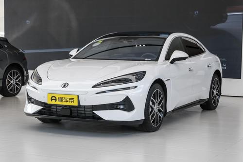 腾势Z9 DM：3.6秒破百，四驱系统加持，年轻人买车会选它吗？