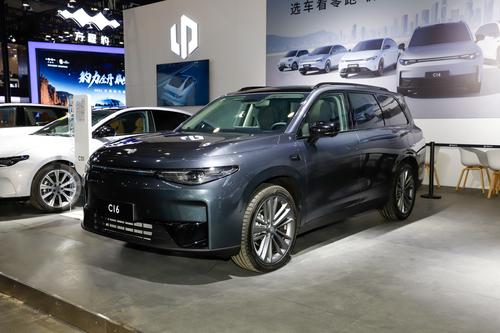 15.58万起售，6座布局，综合续航1095km，这款SUV适合家用