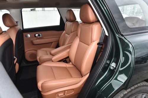 15.58万，L2智驾+8295芯片，还是大6座布局，这SUV性价比真的高！