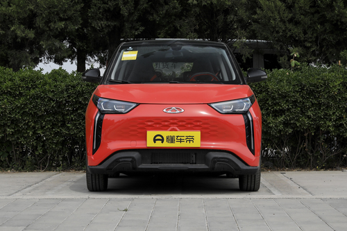 奇瑞新能源无界Pro，纯电动后驱，续航301KM，售价8.49万