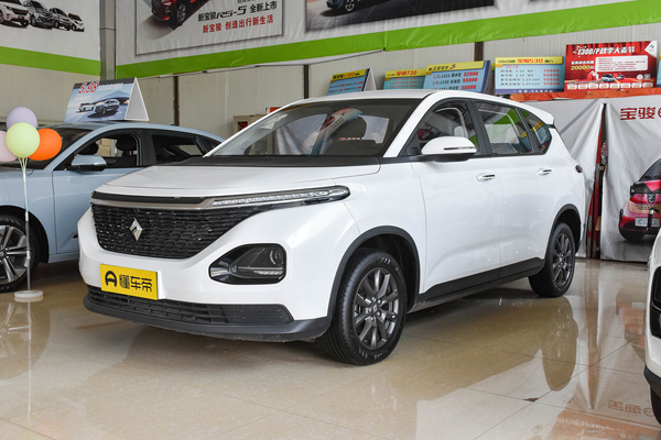 宝骏RM-5 2019款 1.5L CVT 24小时在线精英型 7座厂商_基本信息图