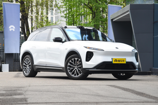 30万预算买纯电SUV，别忘了看看这款，4.5s破百，配激光雷达图2