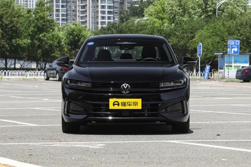 解读2024款一汽大众迈腾B9，车长4990mm，智能化升级，值得一看