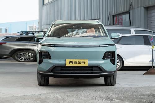 奶爸车限时10.98万起，续航1300km+油耗5.18L，还送冰箱，带劲不