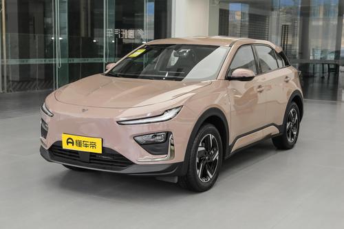 续航501km，支持快充，还有2770mm长轴距，这款SUV适合家用