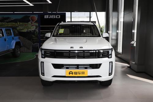 带大梁的增程硬派SUV，中大型尺寸+7座，北京BJ60雷霆售25.98万起