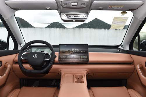 解读零跑C16：定位中大型SUV，六座布局，值得购买吗？