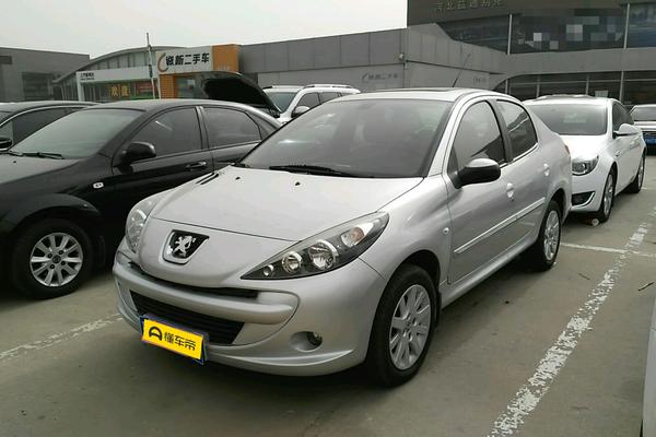 标致207 2011款 三厢 1.4L 手动驭乐版座椅材质_座椅配置图