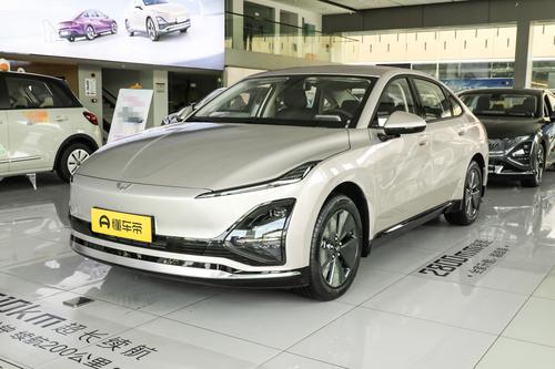 10万级SUV，五菱星光EV很不错，2800mm轴距，510续航+2C快充