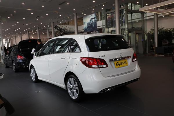 奔驰B级 2019款 B 180厂商_基本信息图