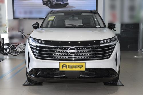 四驱+大六座，提供AR实景导航，燃油定位配2.0T发动机实力如何？