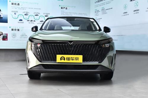 插混加特林，7秒级加速，轴距2米7，四轮独悬，降到10.39万起！