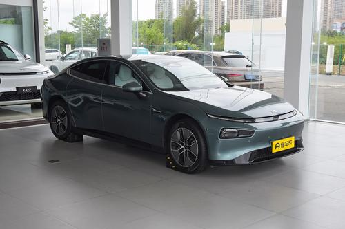 售价22.39万起售，轴距为2998mm，小鹏P7i购车手册解读