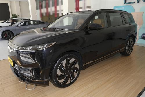 东风奕派eπ008五座版，超长续航、空间大乘坐舒适，值得拥有