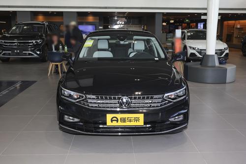 迈腾2025款，轴距2871mm，油耗6.38L，家用值得一看