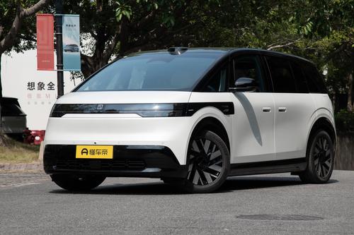 ZEEKR MIX：座椅可270度旋转，后排空间充裕，家用如何？