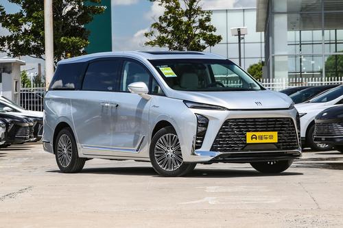 配1.5T插混动力，35.99万起，别克GL8 PHEV值得入手吗？