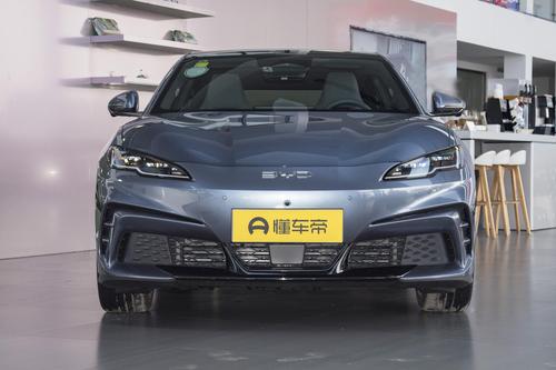 13.68万起，比亚迪高颜值两厢车，海豹06GT已上市，年轻人请留步