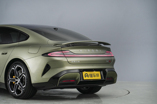 小米SU7来了！最快2.78s破百，最高800km续航，定价多少成关键图5