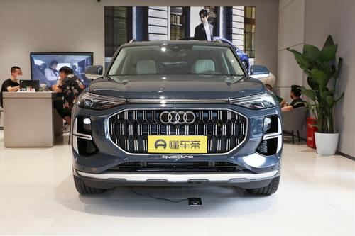 中大型豪华SUV丨百公里加速7.3秒，实拍评测新款奥迪Q6！