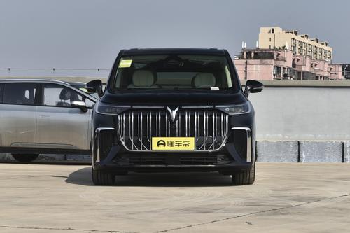 岚图梦想家PHEV：6月销量2926台，提供丹拿音响+64色氛围灯！