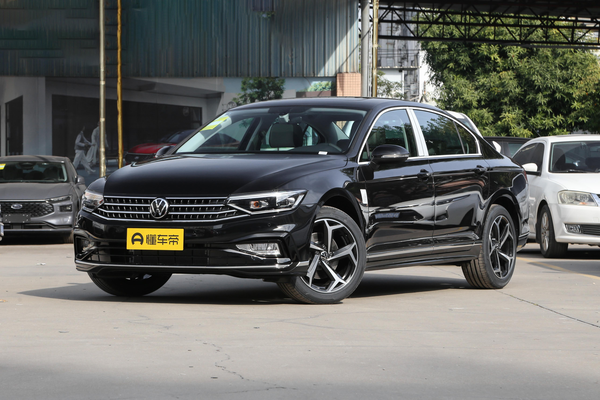 迈腾 2025款 众享款 280TSI DSG豪华型手机无线充电_舒适/防盗配置图