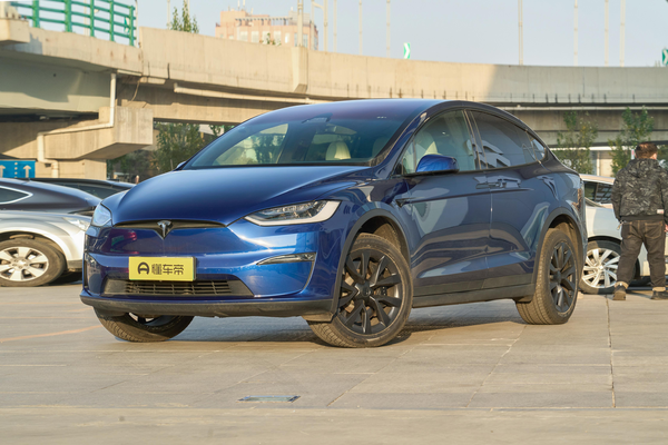 Model X 2023款 双电机全轮驱动版最小离地间隙(mm)_车身图