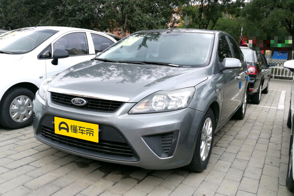 福克斯 2012款 两厢经典 1.8L 自动基本型轴距(mm)_车身图