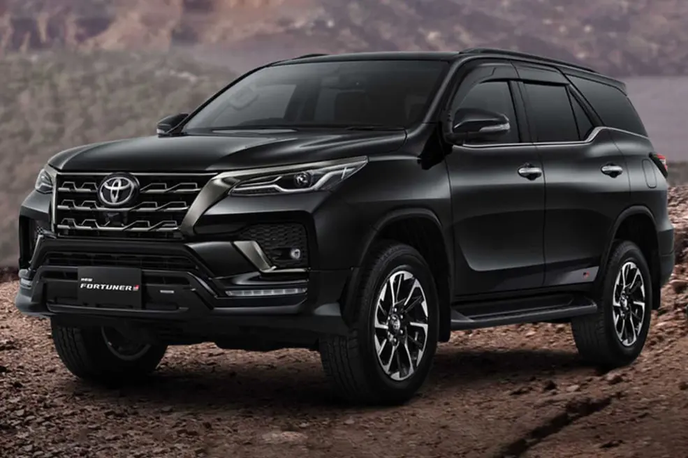 Top 13 Family SUVs for GCC buyers 2025: Reliable, spacious, tech - savvy. From Toyota Land Cruiser to Hyundai Palisade. 