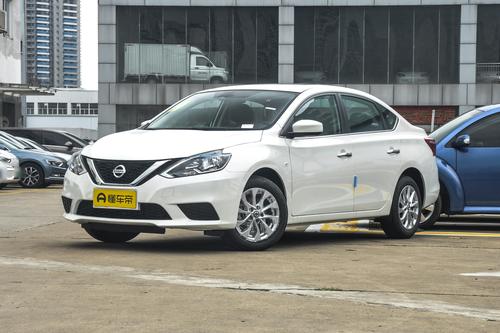 喝92号油，百公里油耗5.94L，实用经济，买紧凑轿车看看轩逸经典