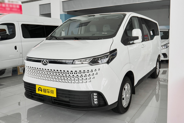 新途V70 2025款 2.0T柴油自动精英版短轴超低顶5/6座150Ps厂商_基本信息图