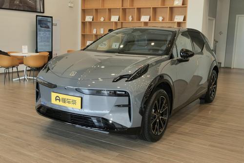 吉利又出"爆款"！限时13.5万起，最高续航560km，两驱/四驱可选