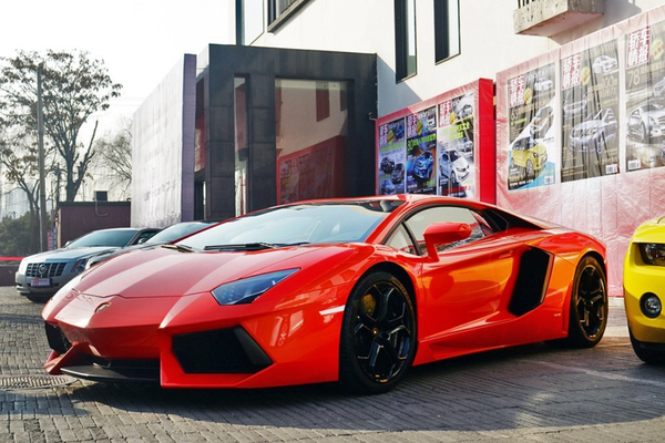 Aventador 2011款 LP 700-4整备质量(kg)_车身图