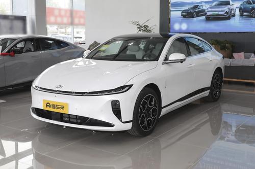 15万多的国产C级车，轴距2米9，配无框车门，续航625km！