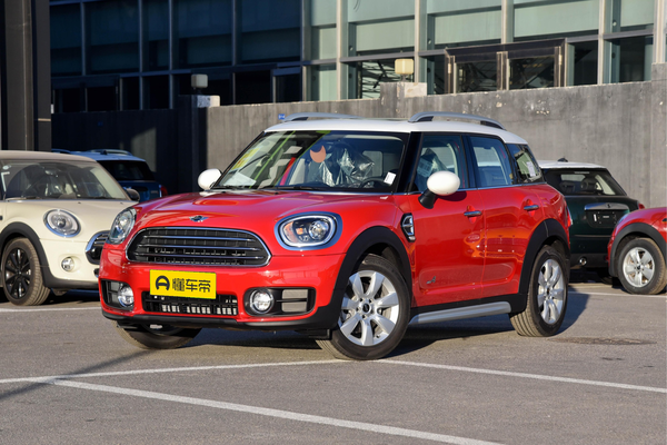 MINI COUNTRYMAN 2017款 1.5T COOPER ALL4 非常假日版 辣椒红厂商_基本信息图