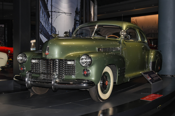 凯迪拉克Series 61 1941款 Fastback厂商_基本信息图