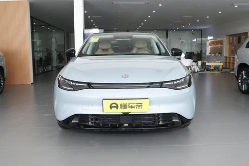 纯电中大型轿车，续航525km，零跑C01实力如何？