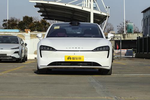 奇瑞强势出击！续航超700km，配华为智驾，智界新S7能出圈吗？