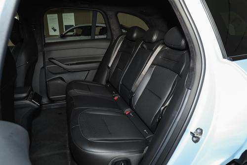 续航625km+8295芯片，双电机爆490马力，2024款蔚来ES6值得入手？