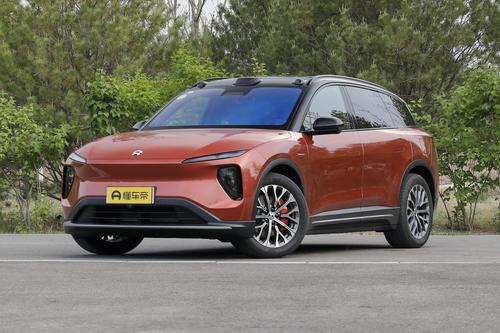 搭双电机四驱，零百加速4.5秒，支持换电，这款豪华SUV适合家用吗